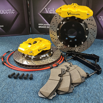 Grand kit de frein adapté aux besoins du client par étrier de frein de piston de la couleur 4 encoché ou disques percés