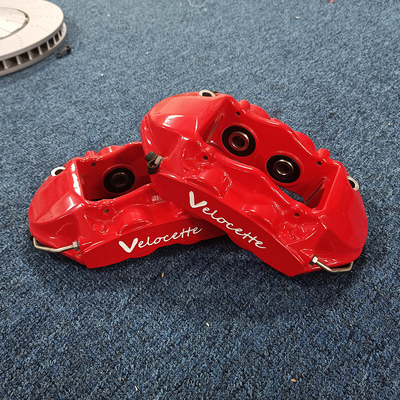Les calibres de frein de Honda de la haute performance GT4 élèvent l'alliage d'aluminium de 4 pistons