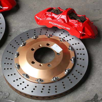 Les mises à niveau des étriers de frein de voiture Porsche vers l'étrier rouge GT6 6 POT améliorent la puissance d'arrêt