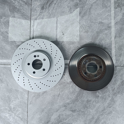 Les étriers de frein de voiture Mercedes Benz C200 mettent à niveau les étriers à 6 pots et les disques de 355 mm