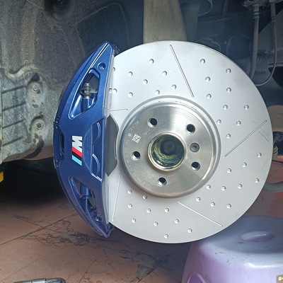 4 calibres bleus de frein de voiture de disques du piston 348mm adaptés pour BMW 3 séries