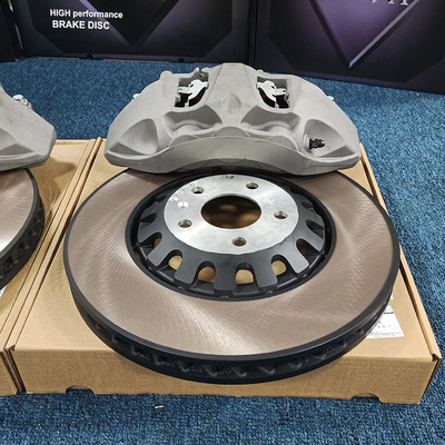 Étancheur de frein de course de sport de rue 6 Piston avec coussinets en carbone-céramique Pour Audi Q3